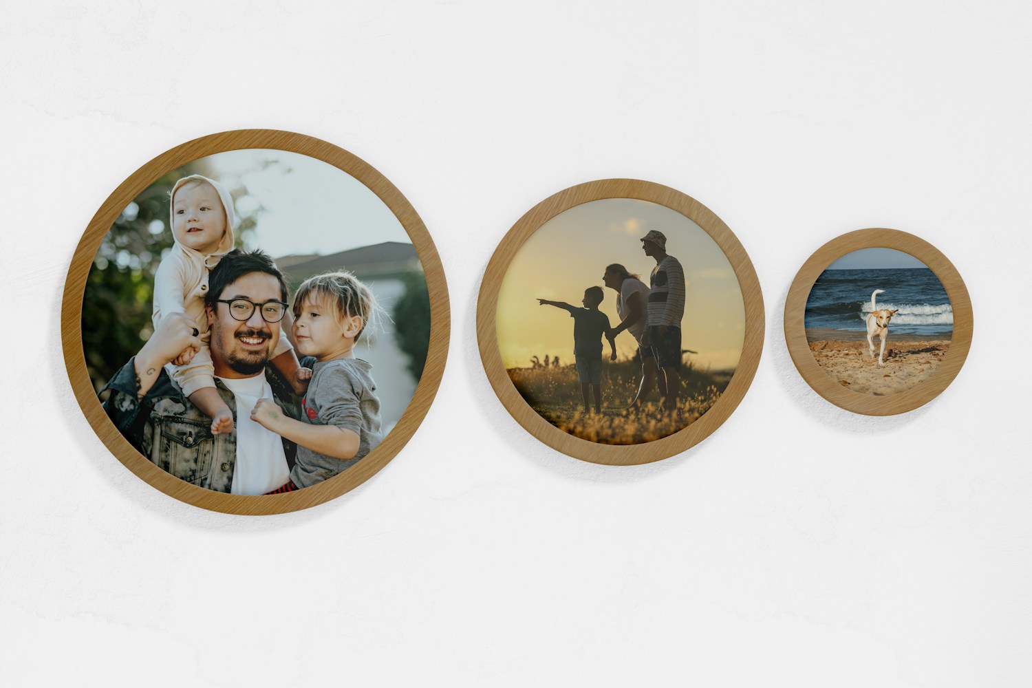 Round Wall Photo Frame Mockup, Front View Round Wall Photo Frame Mockup, Front View