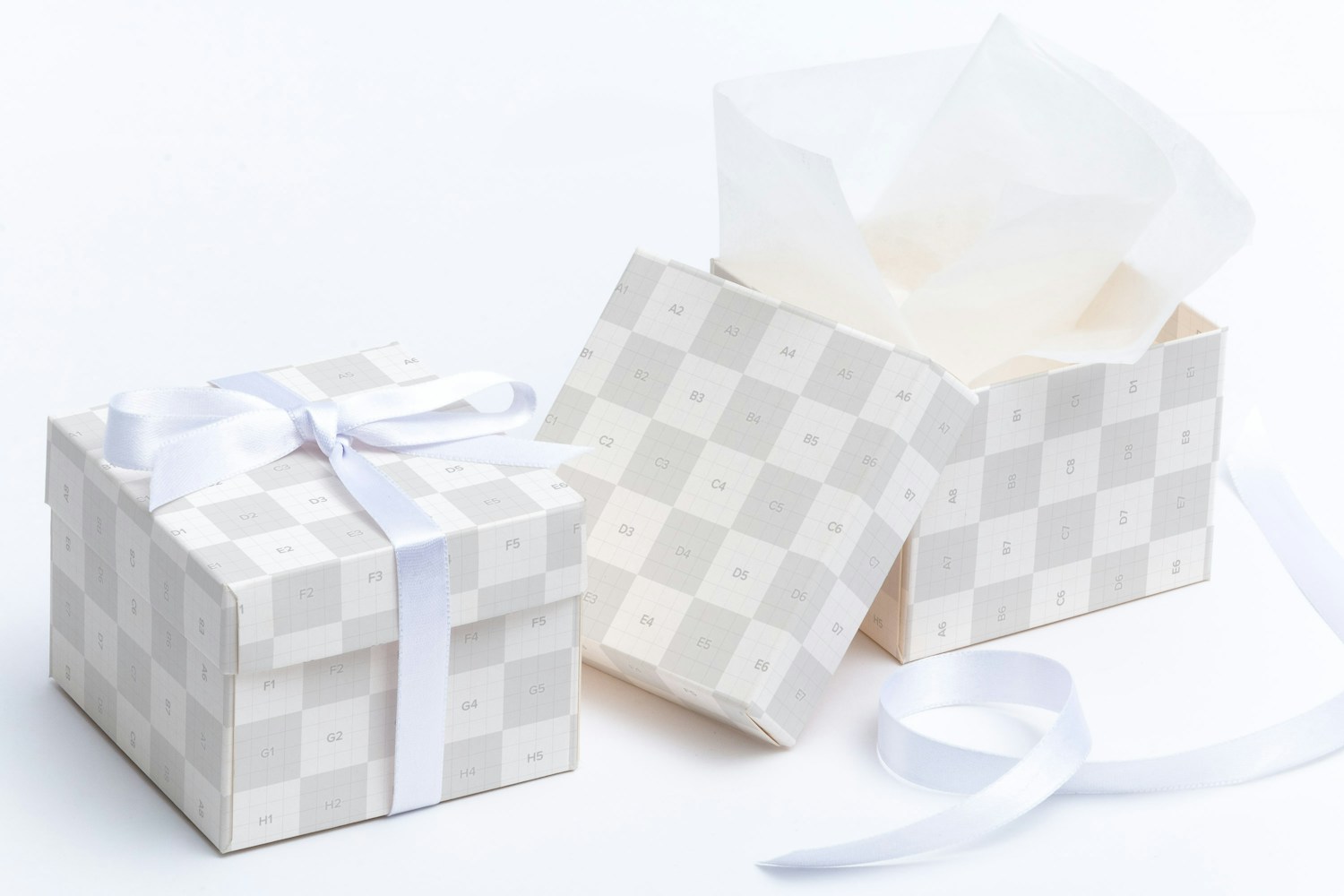 Cube Gift Box Mockup 01